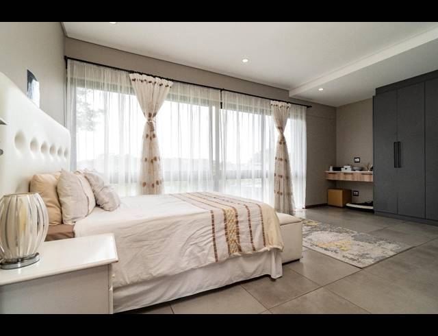 4 BEDROOM HOUSE FOR SALE IN SALT ROCK